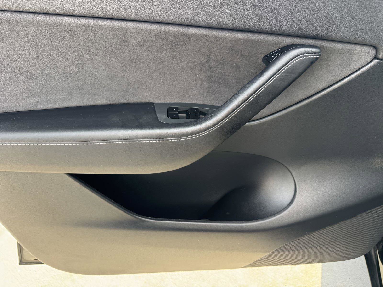 Used 2021 Tesla Model Y Long Range image 14