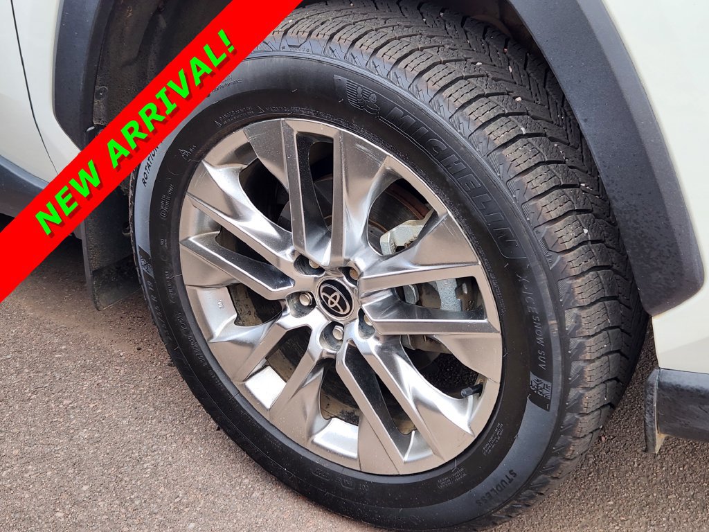 Used 2021 Toyota RAV4 Limited AWD/4WD image 6
