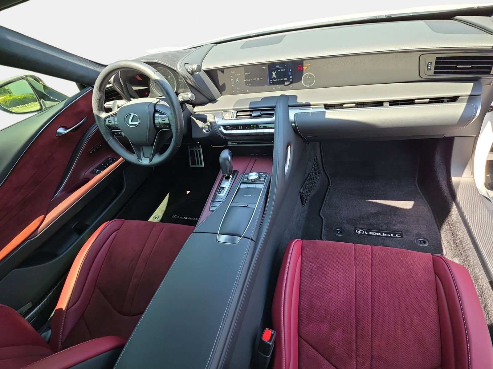 Used 2018 Lexus LC 500 Coupe w/ Performance Package RWD image 9