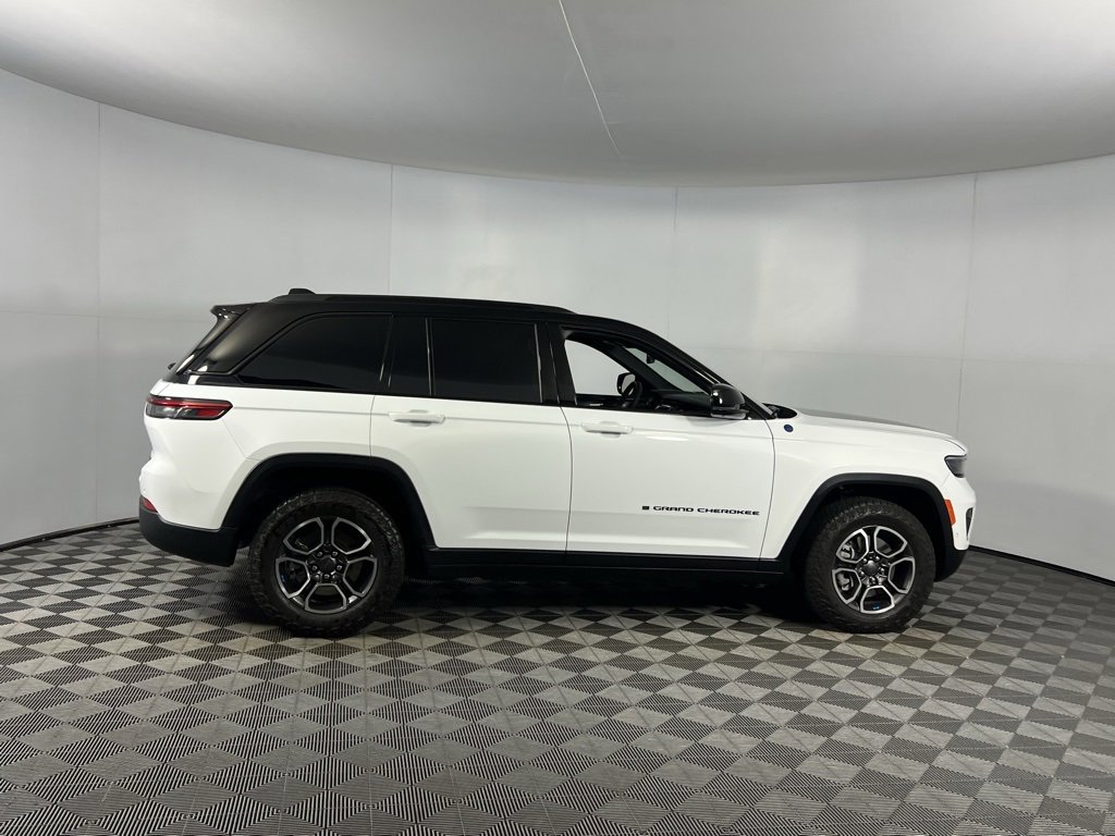 Used 2023 Jeep Grand Cherokee Trailhawk w/ Advanced Protech Group II image 5