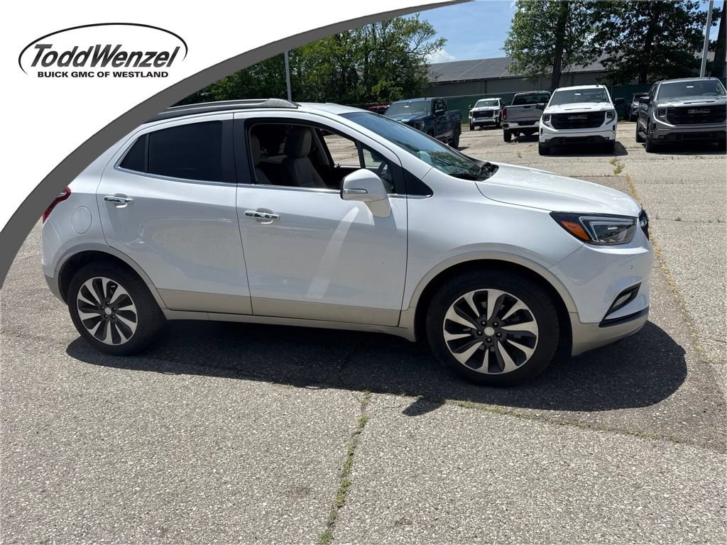 Used 2018 Buick Encore Premium FWD image 1