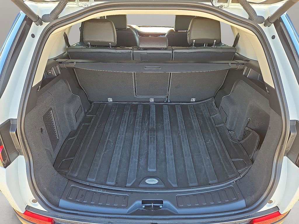 Used 2021 Land Rover Discovery Sport S image 16