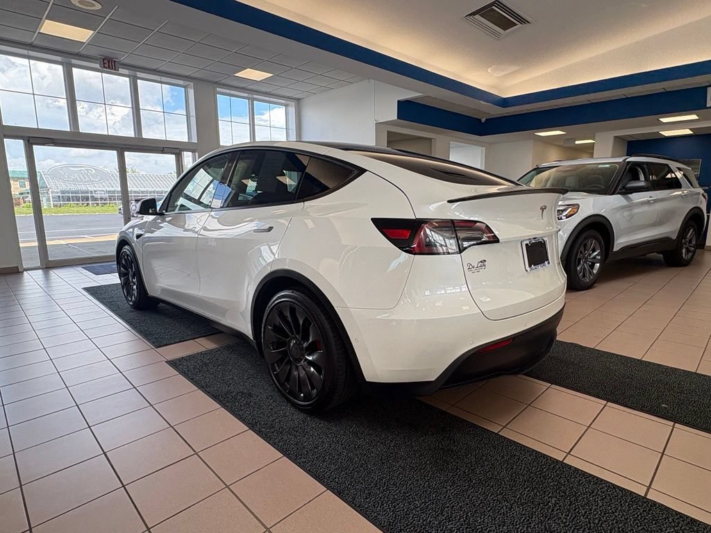 Used 2022 Tesla Model Y Performance AWD/4WD image 2