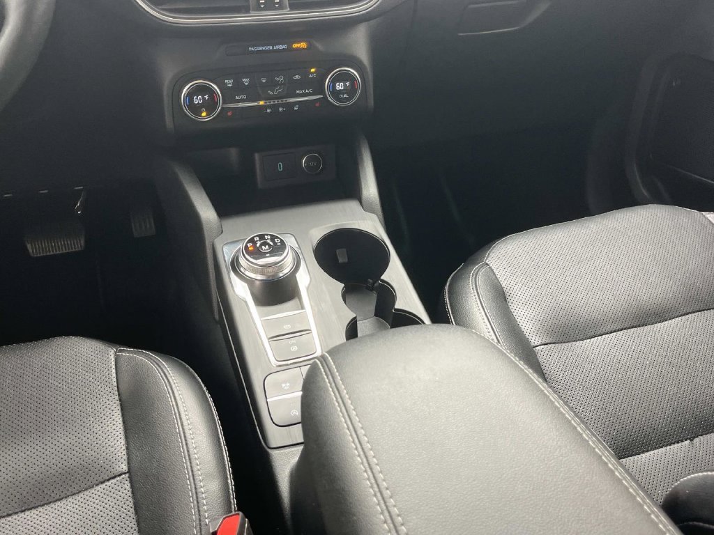 Used 2020 Ford Escape Titanium AWD/4WD image 17