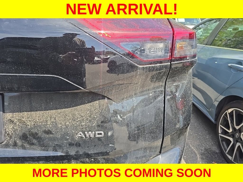 Used 2025 Nissan Rogue S AWD/4WD image 12