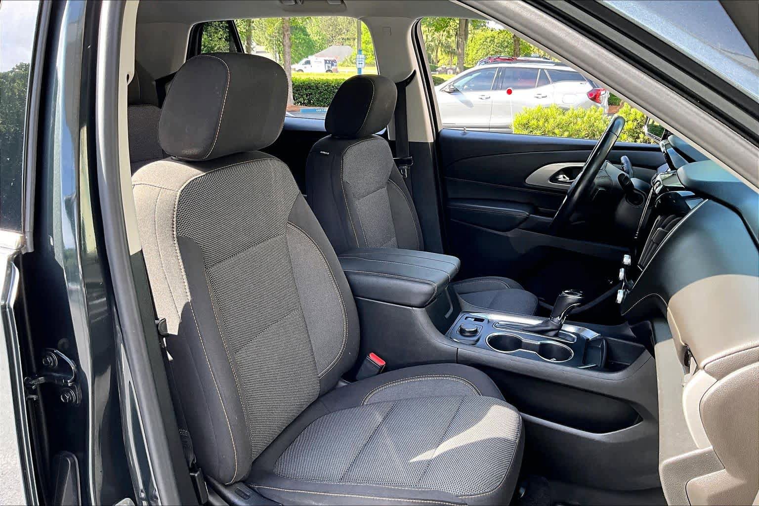Used 2019 Chevrolet Traverse LT FWD image 10