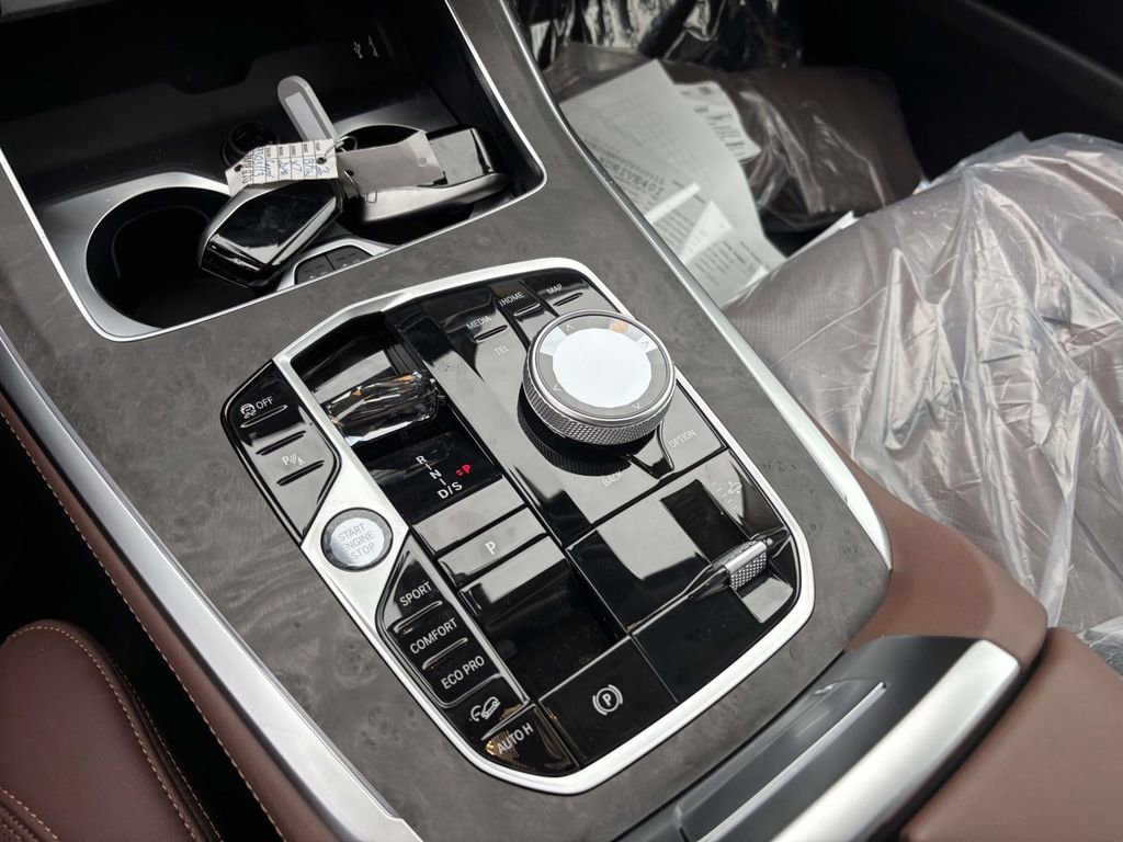 New 2026 BMW X7 xDrive40i w/ Executive Package image 17