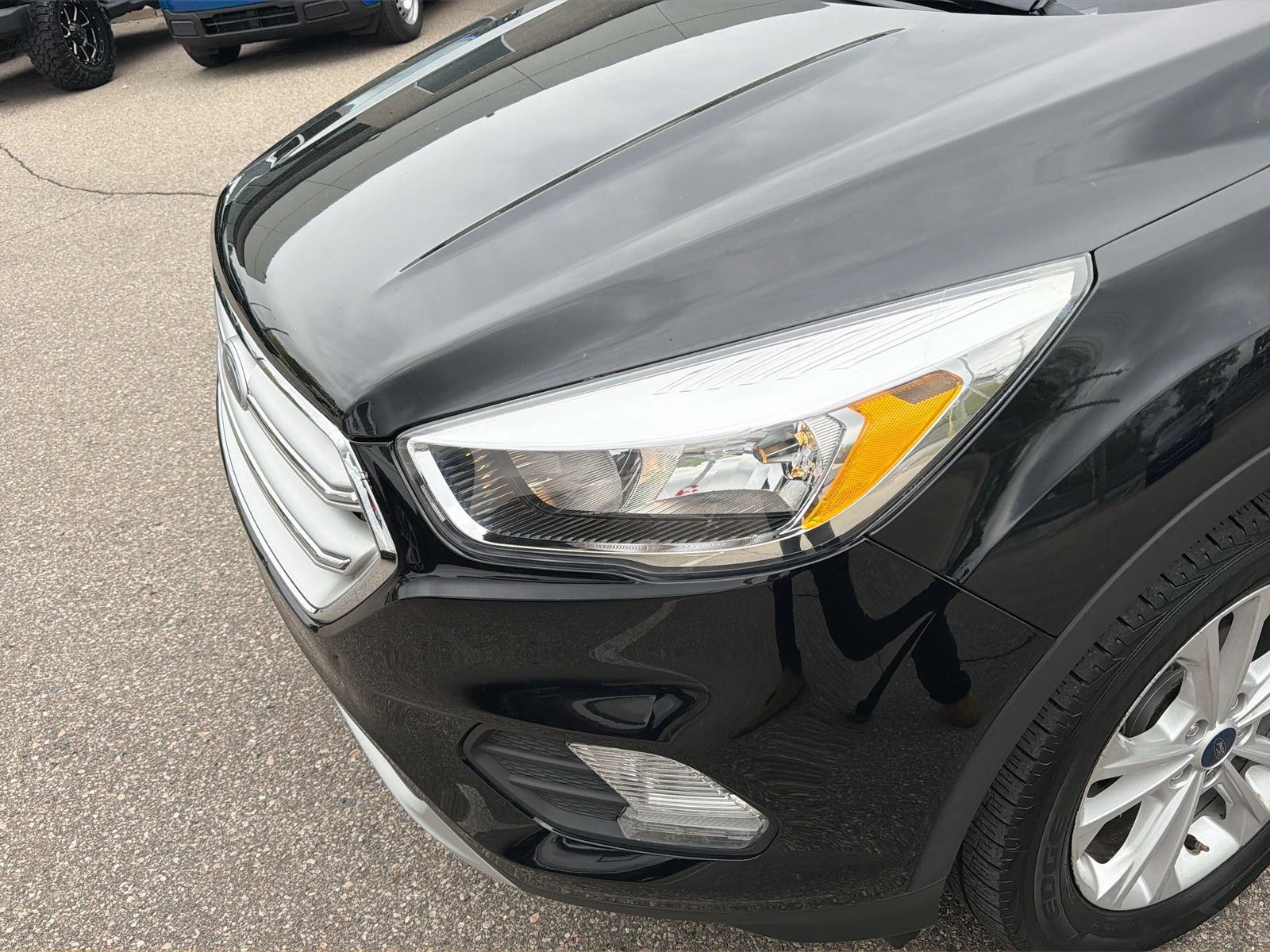 Used 2018 Ford Escape SE FWD image 14