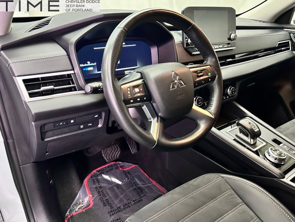 Used 2024 Mitsubishi Outlander Ralliart image 16