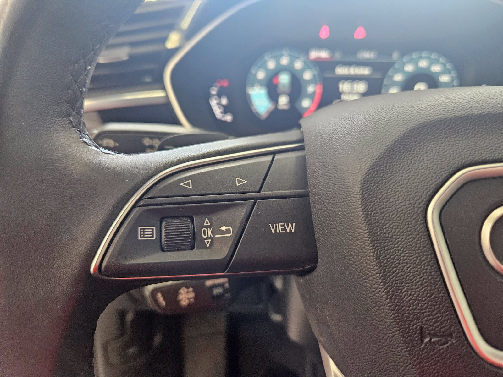 Used 2025 Audi Q3 2.0T Premium AWD/4WD image 13