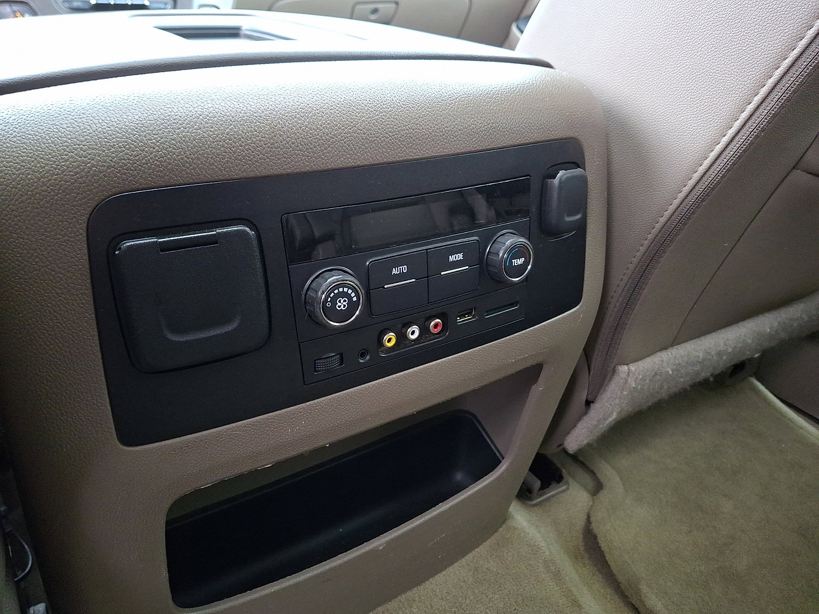 Used 2016 Chevrolet Tahoe LT image 28