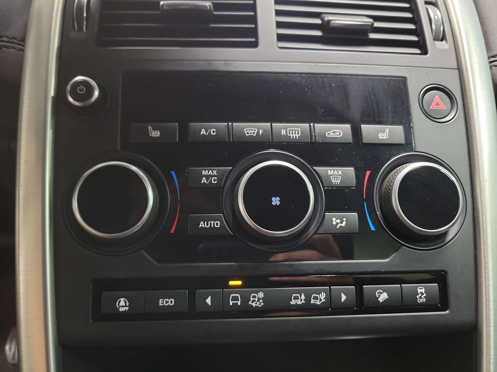 Used 2019 Land Rover Discovery Sport SE AWD/4WD image 19