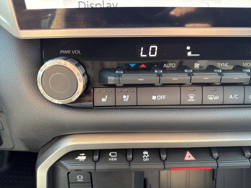 Used 2023 Toyota Tundra Limited image 44