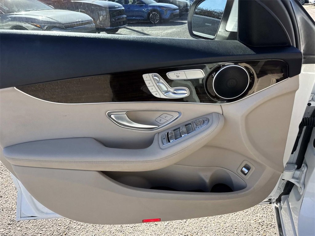 Used 2019 Mercedes-Benz C 300 Sedan image 36