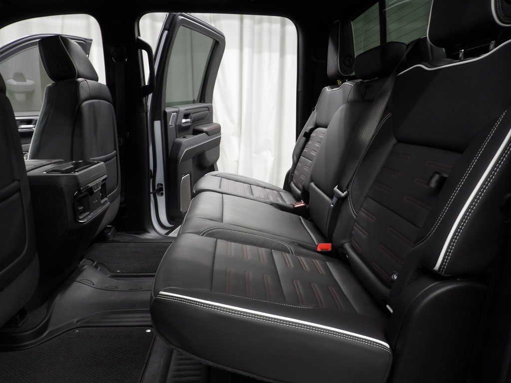 Used 2025 GMC Sierra 2500 AT4X image 12