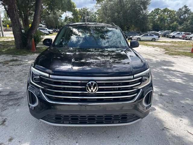 Used 2025 Volkswagen Atlas SE AWD/4WD image 16
