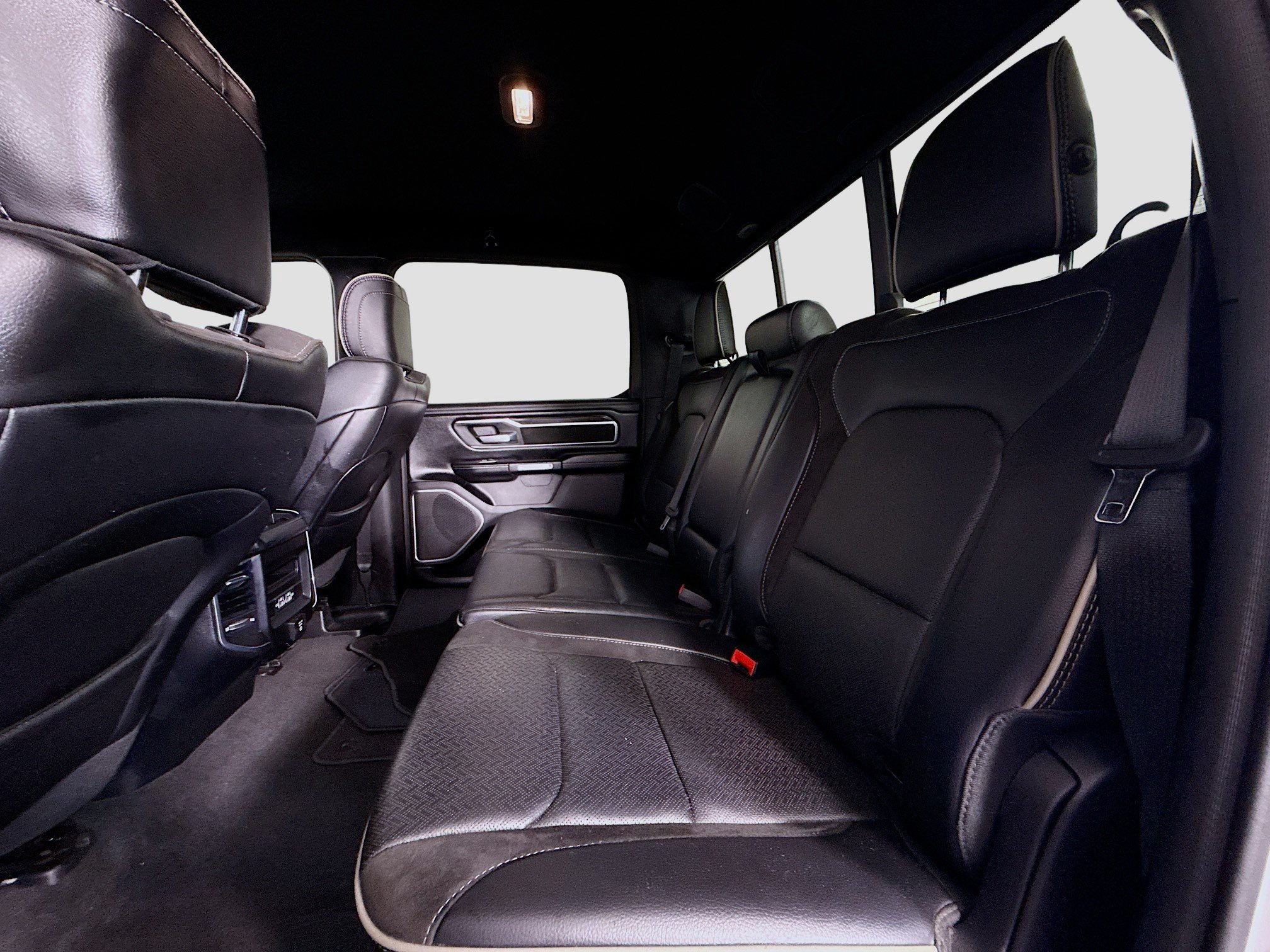 Used 2023 RAM 1500 Laramie AWD/4WD image 25