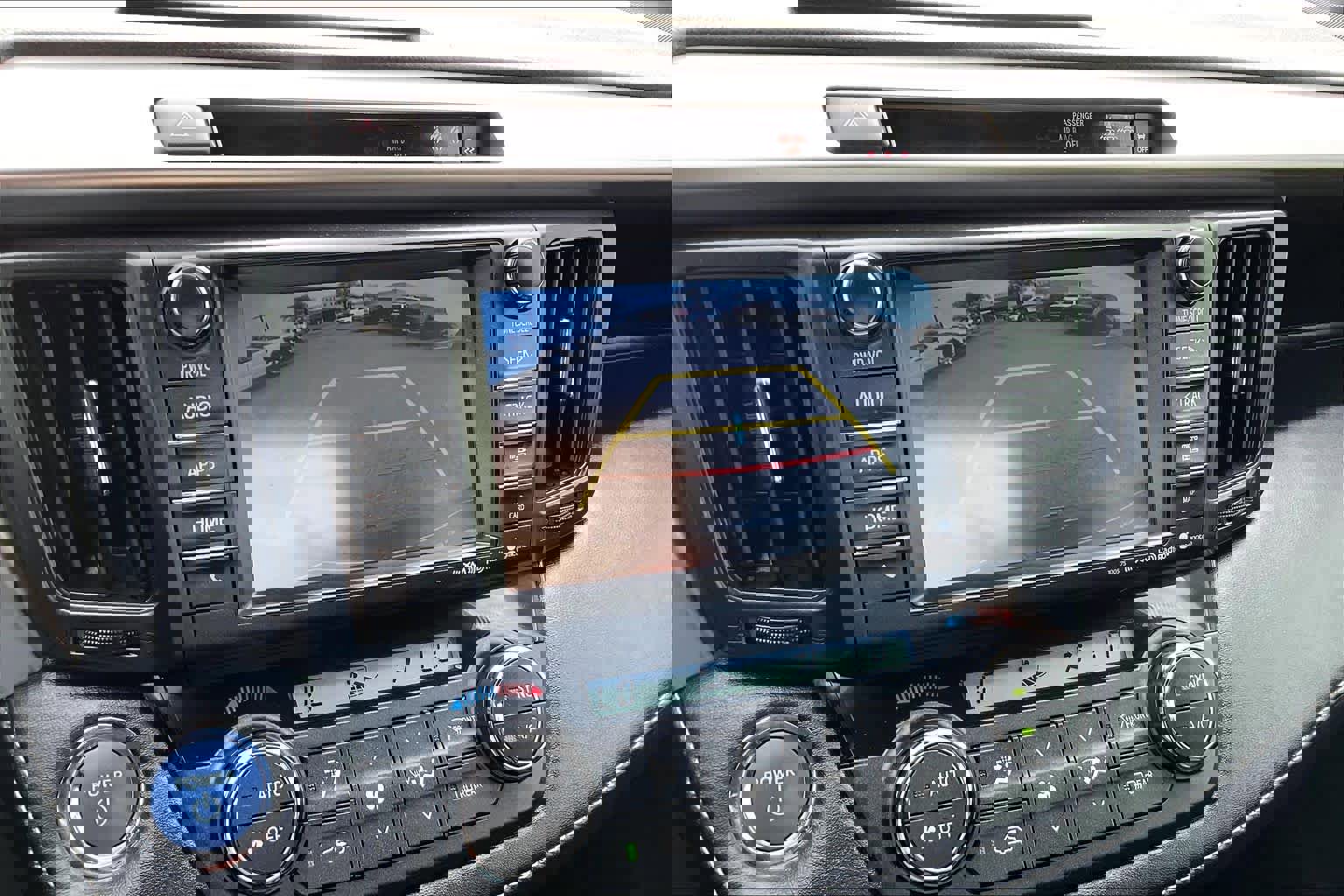 Used 2018 Toyota RAV4 Limited image 26