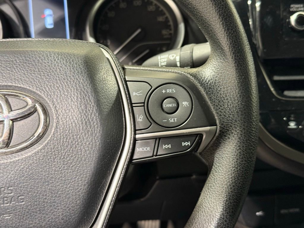 Used 2022 Toyota Camry LE image 22