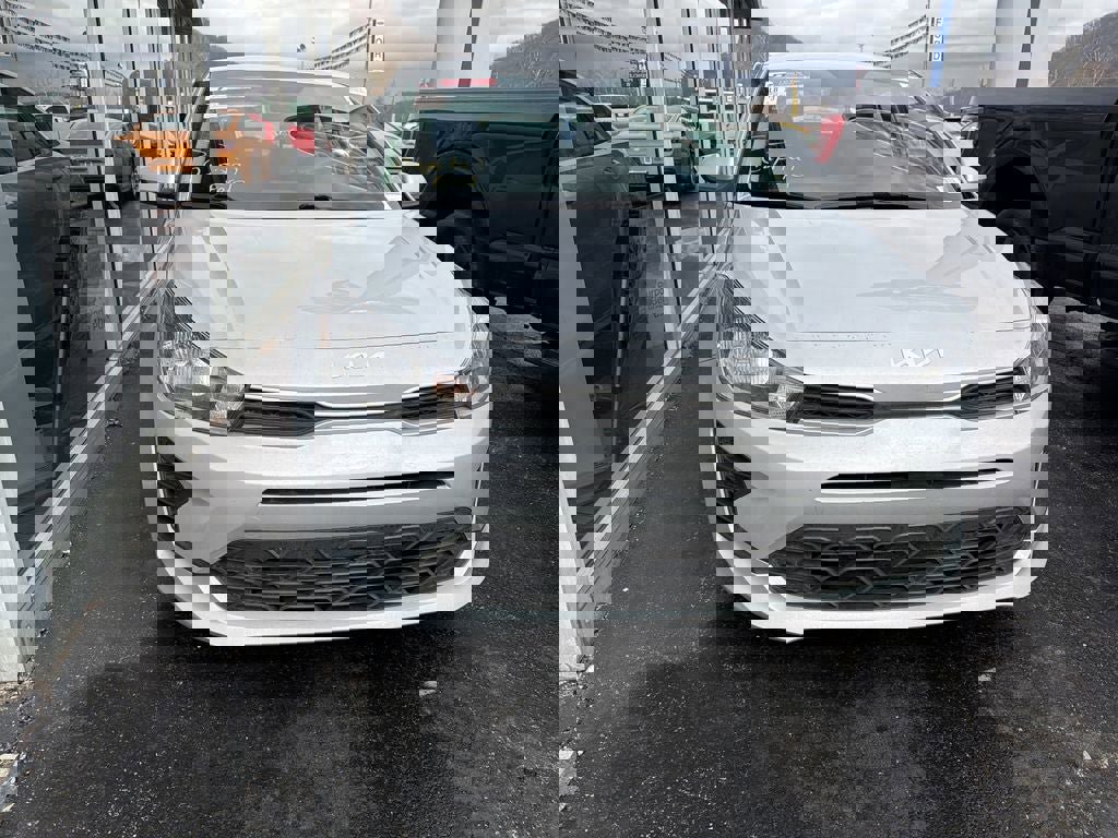 Used 2023 Kia Rio LX image 2