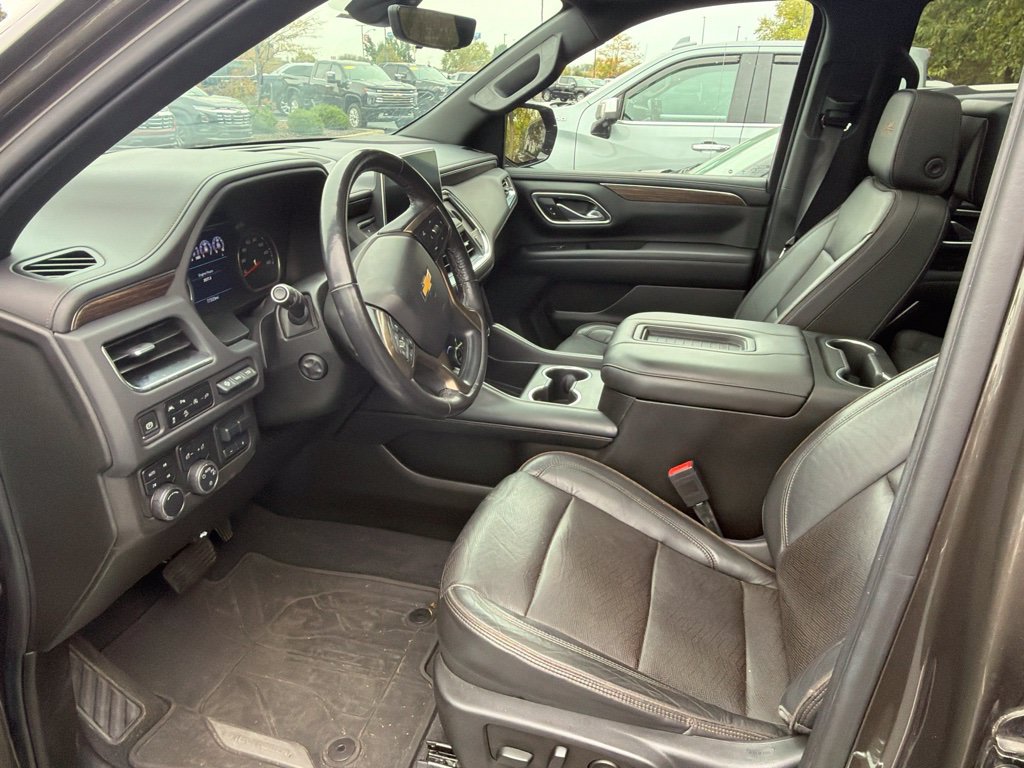 Used 2021 Chevrolet Tahoe High Country w/ Premium Package AWD/4WD image 6