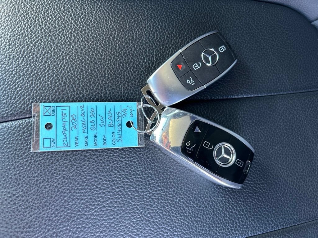 Used 2025 Mercedes-Benz GLB 250 image 27