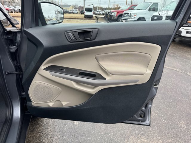 Used 2021 Ford EcoSport S image 31