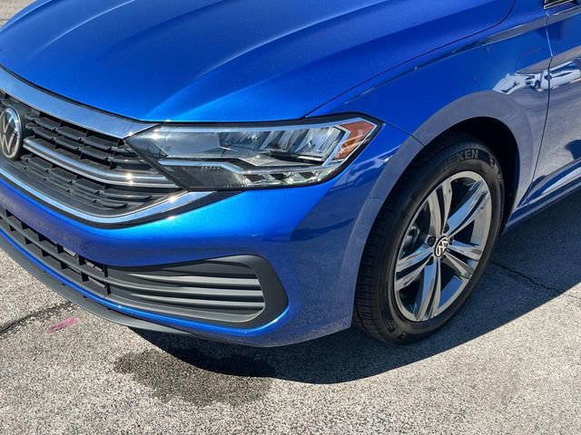 Used 2024 Volkswagen Jetta SE image 34