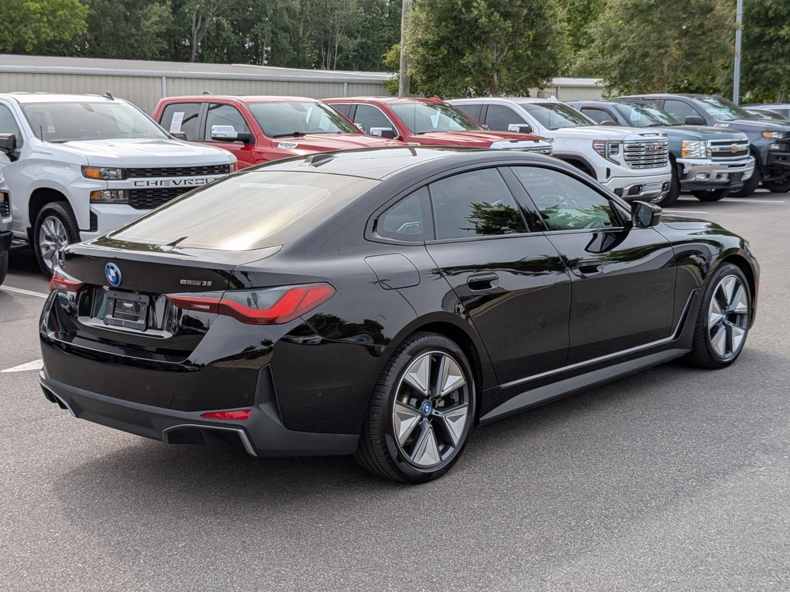 Used 2023 BMW i4 eDrive35 w/ Premium Package RWD image 3