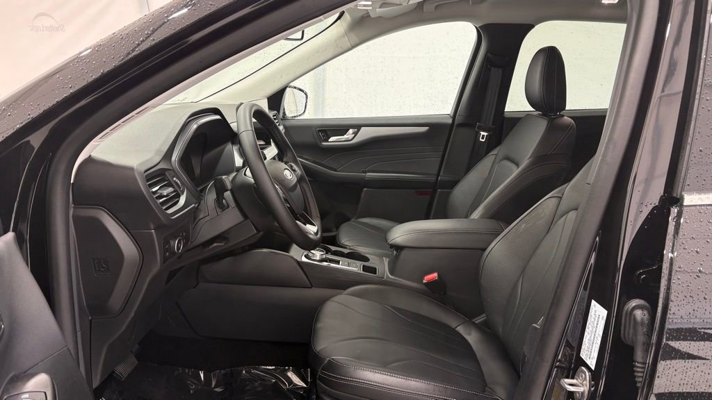 New 2025 Ford Escape SE w/ PHEV Premium Package image 11