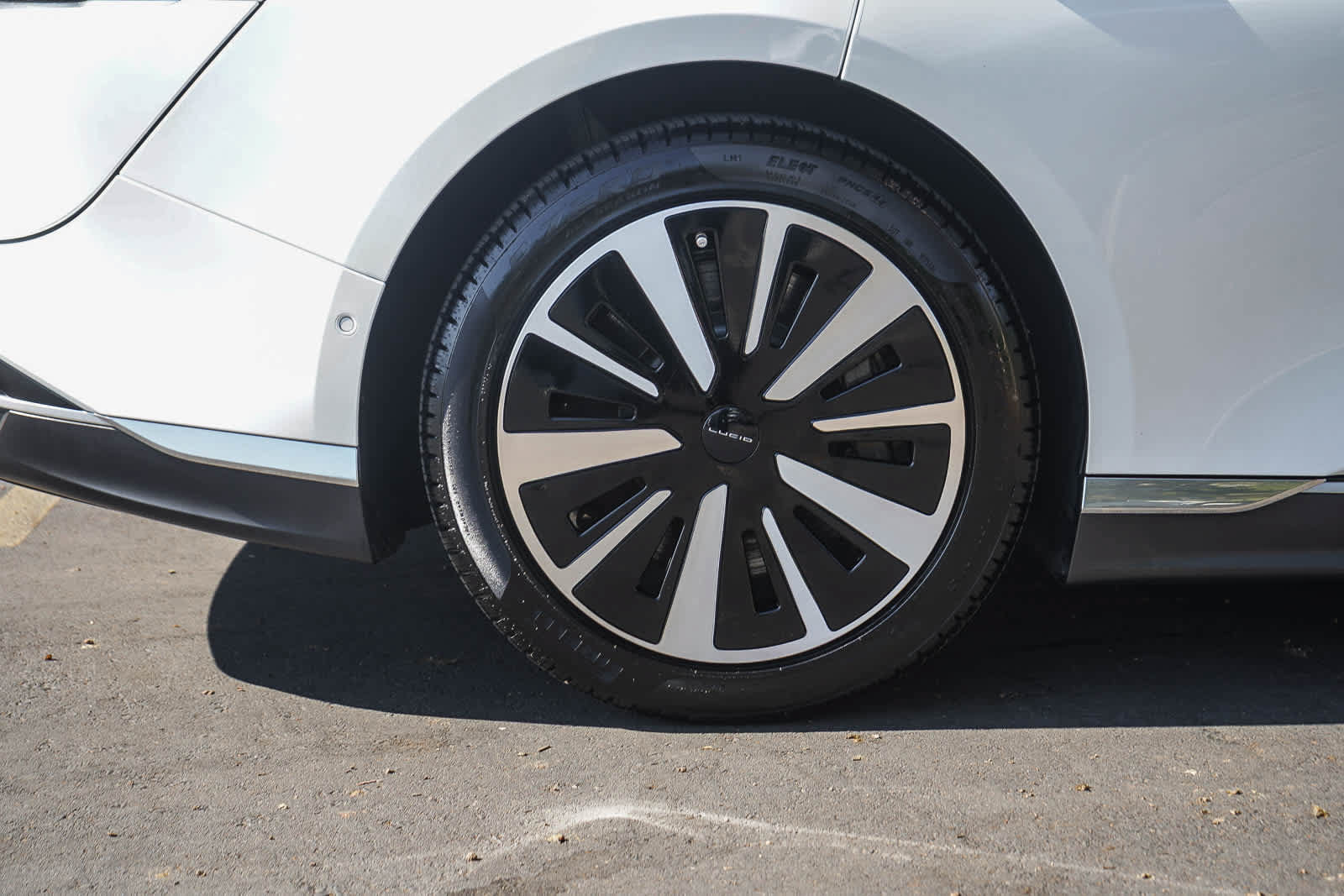 Used 2024 Lucid Air Pure RWD image 8