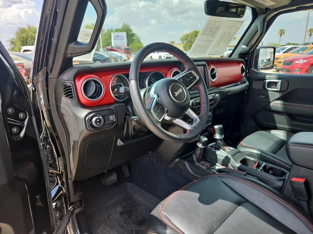 Used 2023 Jeep Gladiator Rubicon w/ Trailer Tow Package AWD/4WD image 16