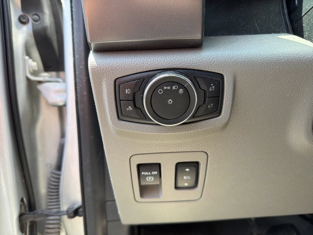 Used 2015 Ford F150 XLT w/ Equipment Group 301A Mid AWD/4WD image 16
