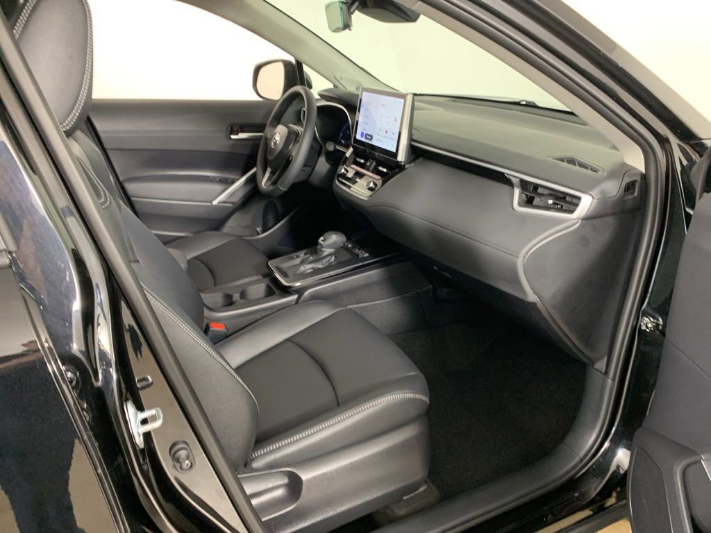 Used 2026 Toyota Corolla Cross XLE w/ Convenience Package image 37