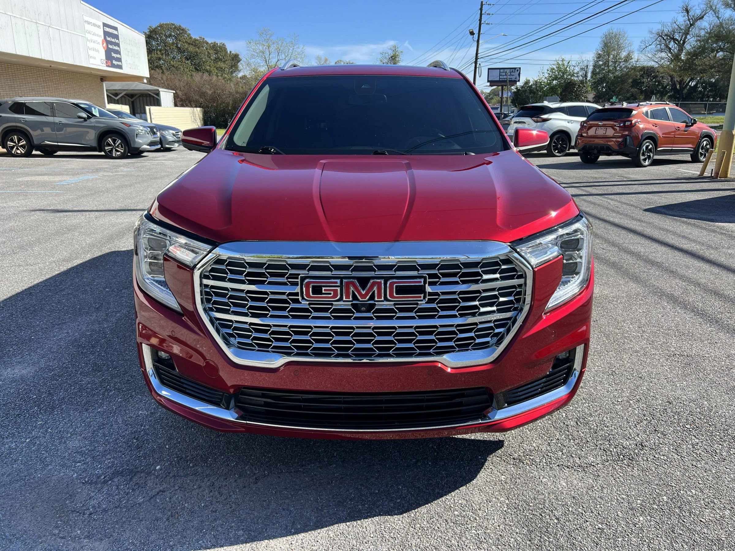 Used 2024 GMC Terrain Denali w/ Denali Premium Package image 3