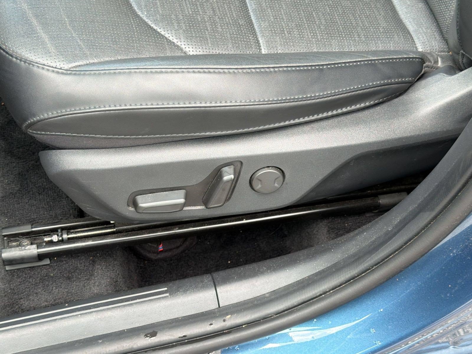 Used 2023 Kia Niro SX Touring FWD image 15