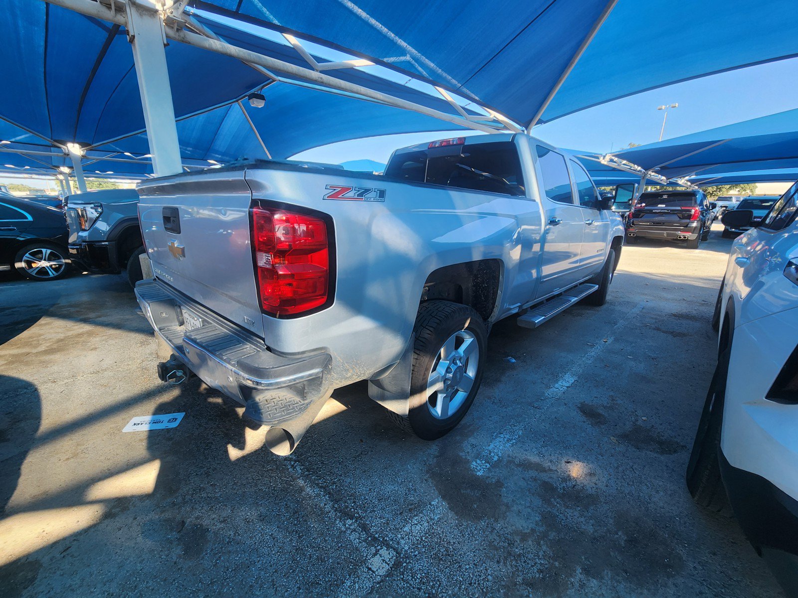 Used 2016 Chevrolet Silverado 2500 LTZ w/ Duramax Plus Package AWD/4WD image 4