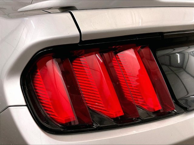 Used 2017 Ford Mustang GT Premium w/ Equipment Group 401A RWD image 28