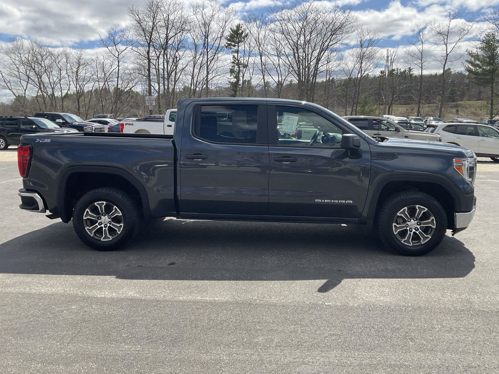 Used 2021 GMC Sierra 1500 4x4 Crew Cab w/ Sierra Value Package image 6