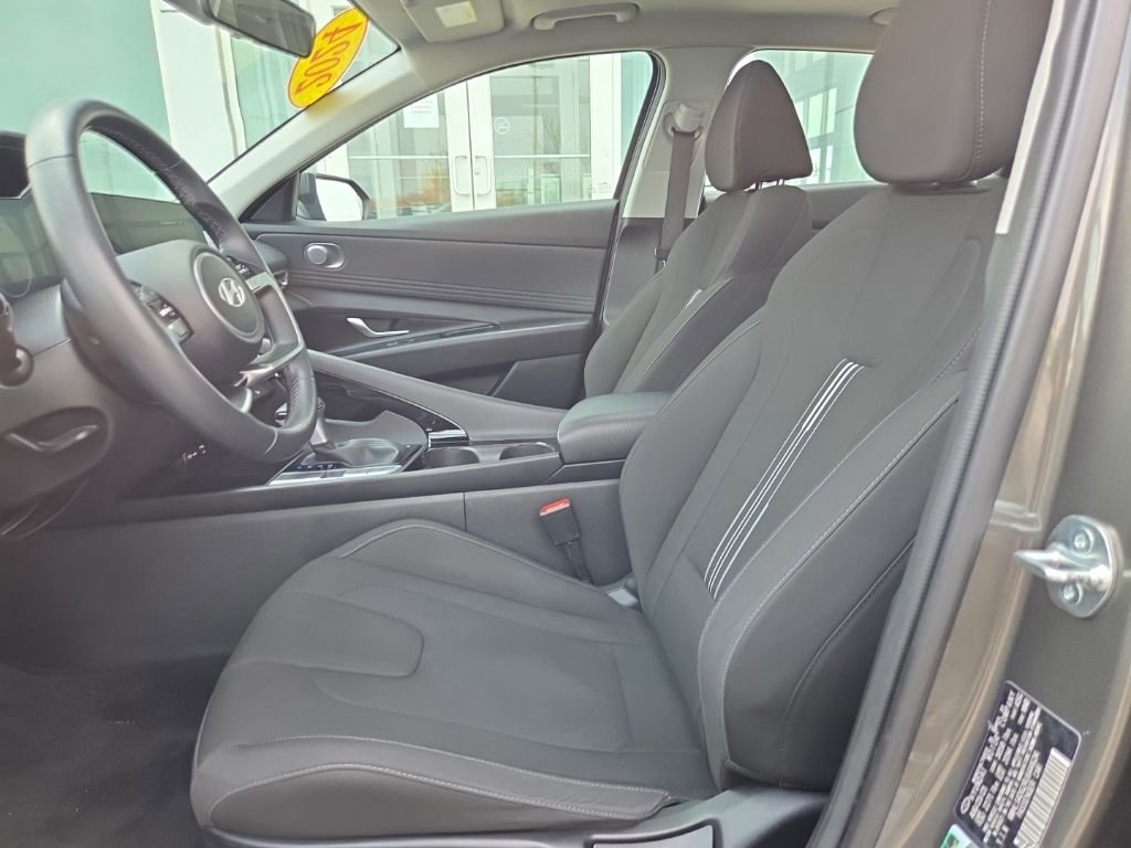 Certified 2024 Hyundai Elantra SEL w/ Convenience Package FWD image 20