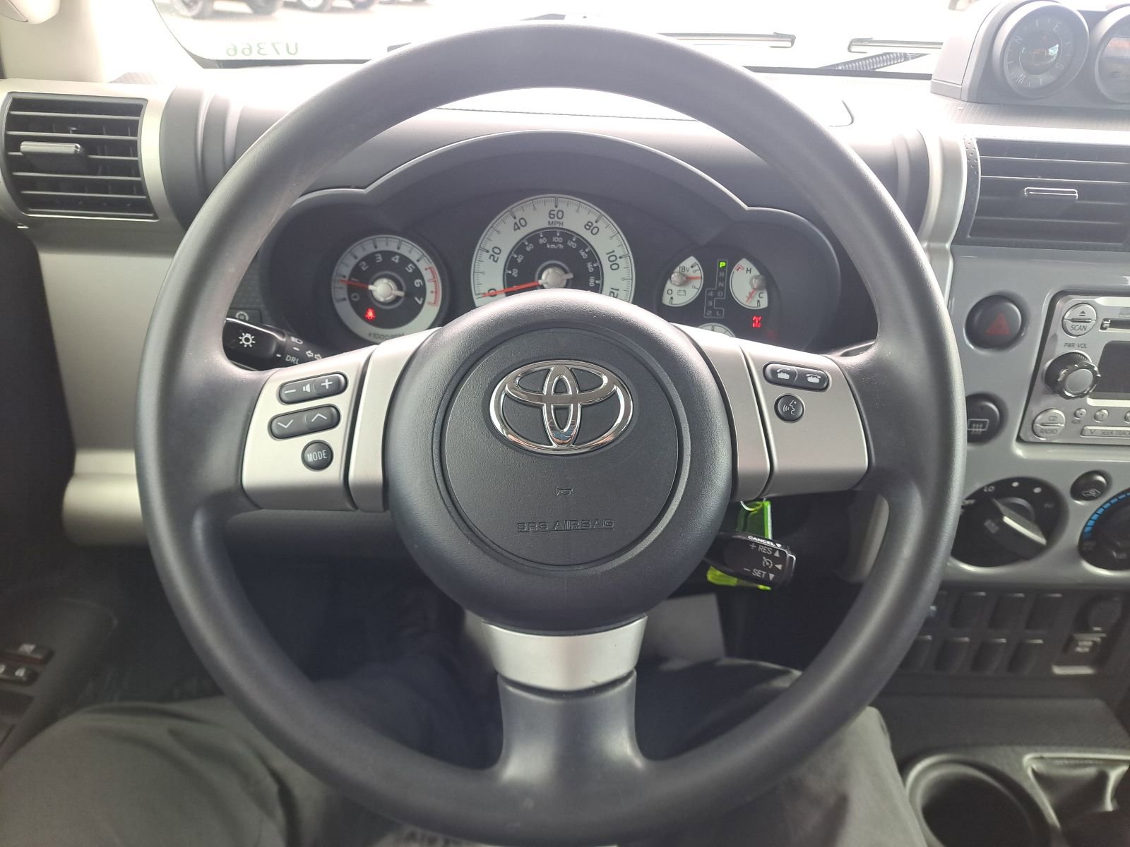 Used 2014 Toyota FJ Cruiser 4WD w/ Convenience Package image 31