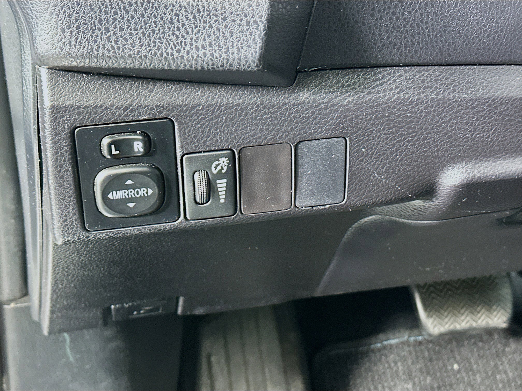 Used 2014 Toyota Corolla S FWD image 17