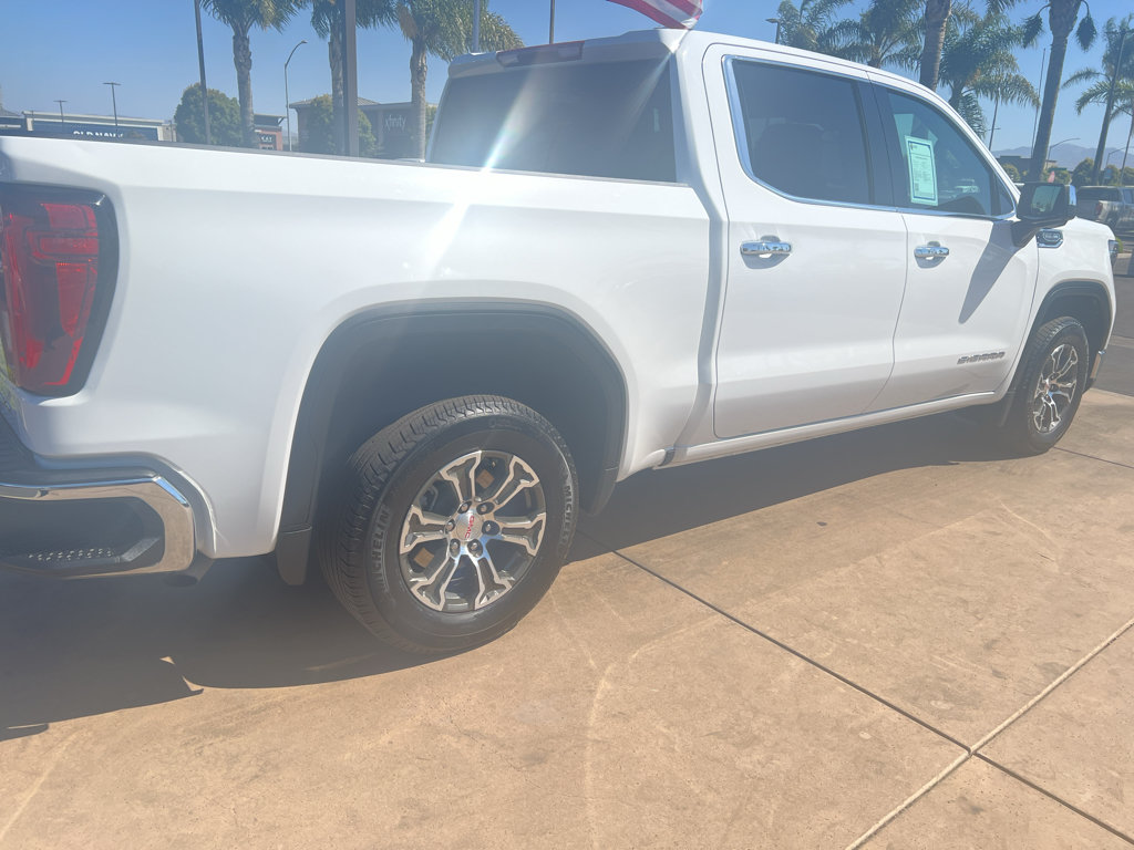 Used 2026 GMC Sierra 1500 SLT RWD image 5