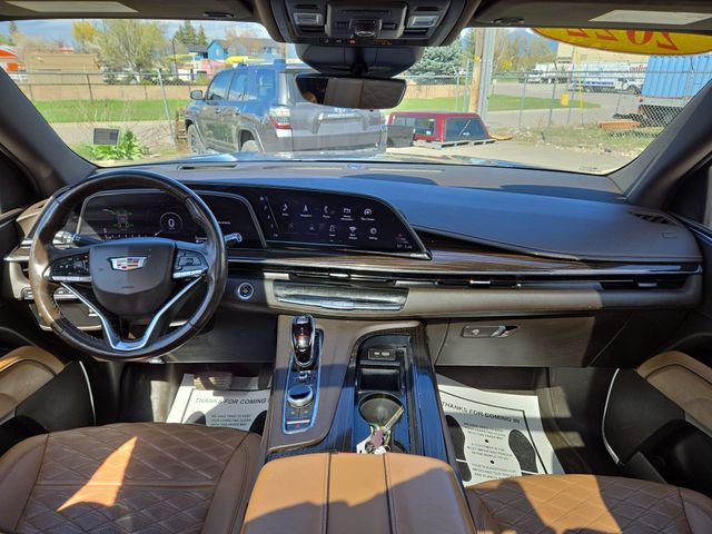 Used 2022 Cadillac Escalade ESV Premium Luxury AWD/4WD image 3