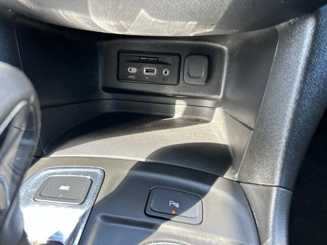 Used 2022 Chevrolet Equinox LT AWD/4WD image 32