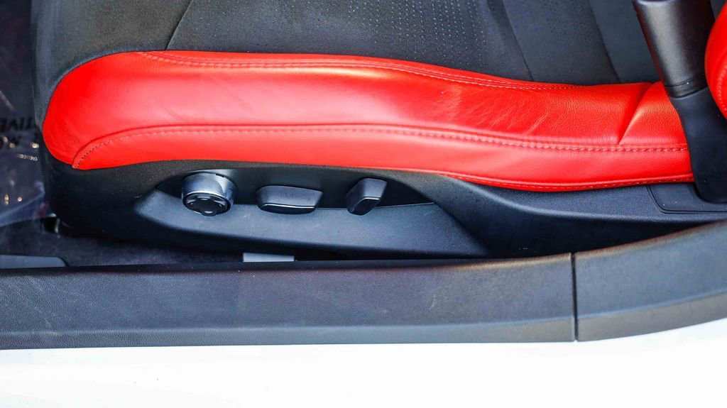 Used 2024 Chevrolet Corvette Stingray Premium Conv w/ Stealth Interior Trim Package image 23