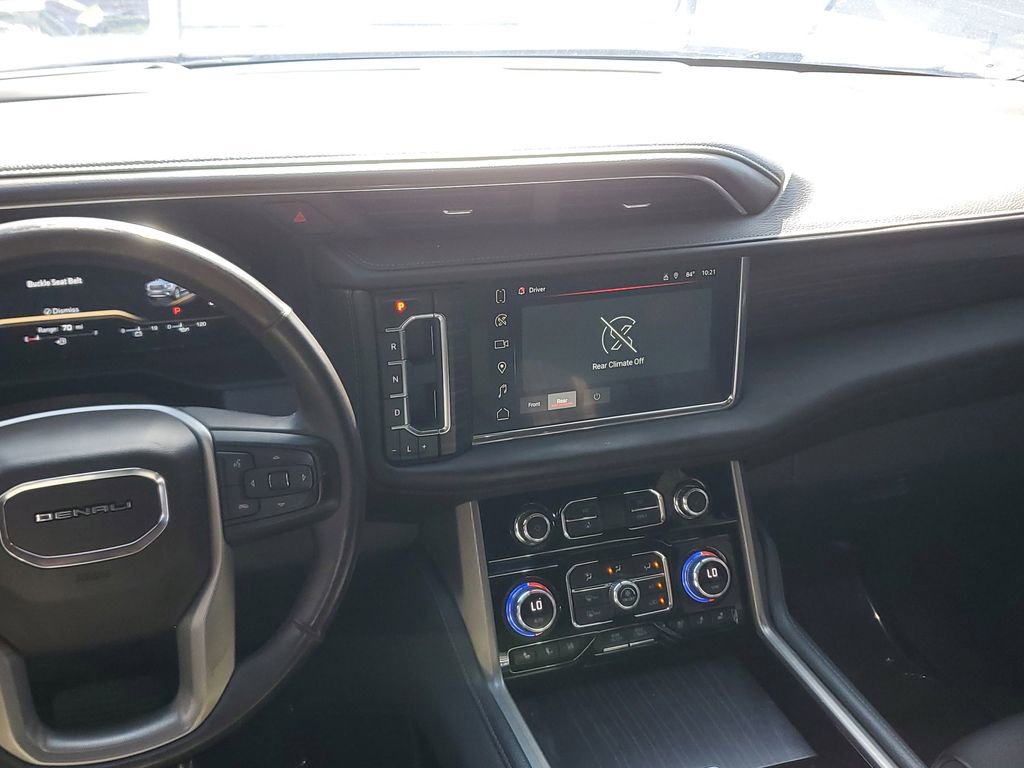 Used 2022 GMC Yukon XL Denali w/ Advanced Technology Package image 19