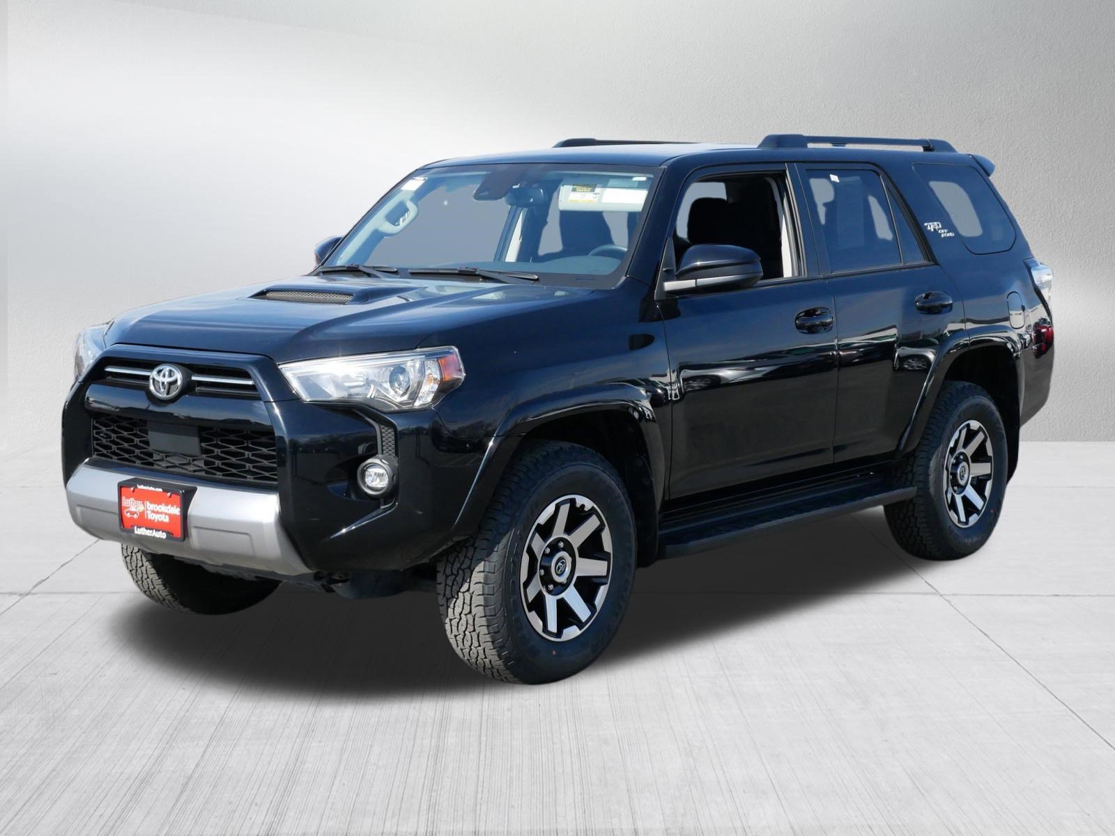 Certified 2024 Toyota 4Runner TRD Off-Road AWD/4WD image 3
