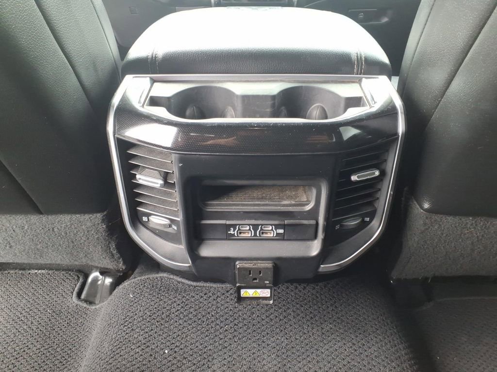 Used 2020 RAM 2500 Laramie w/ Night Edition AWD/4WD image 7