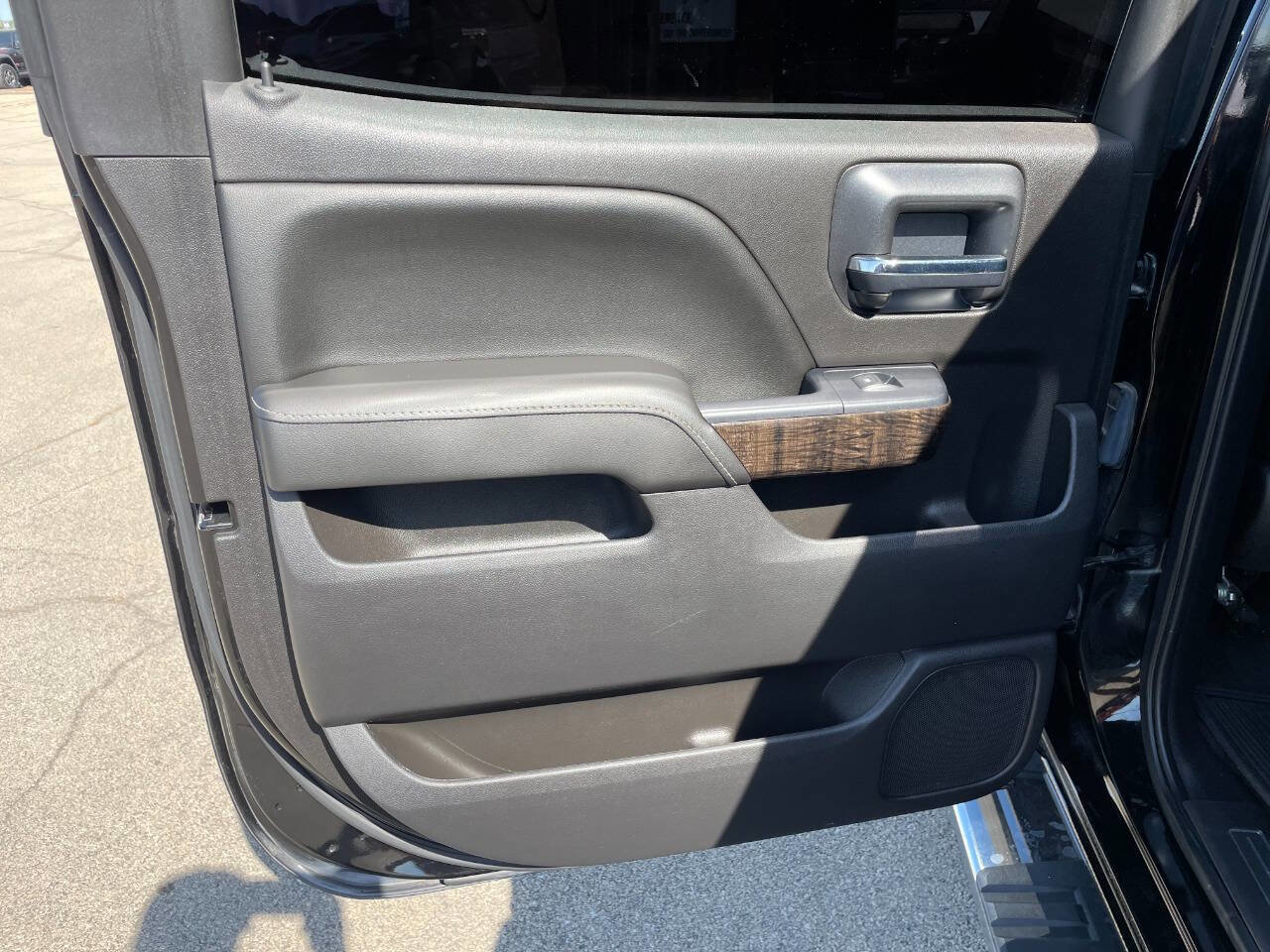 Used 2016 GMC Sierra 3500 Denali w/ Duramax Plus Package image 21